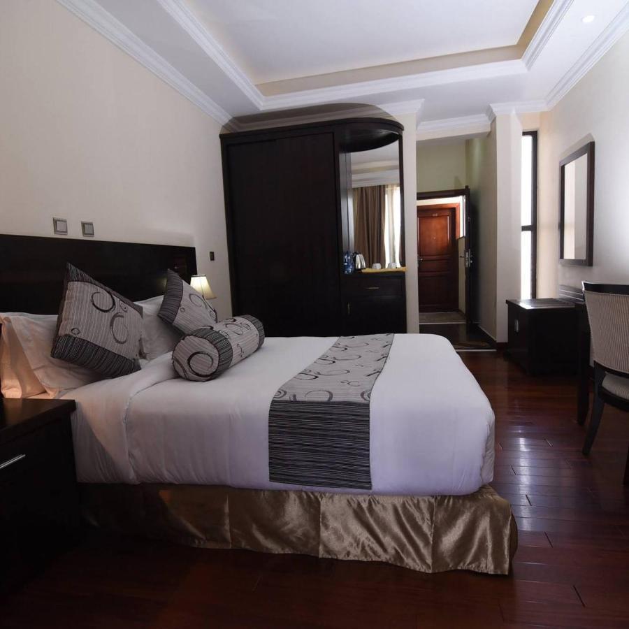 Southern Addis Hotel エクステリア 写真