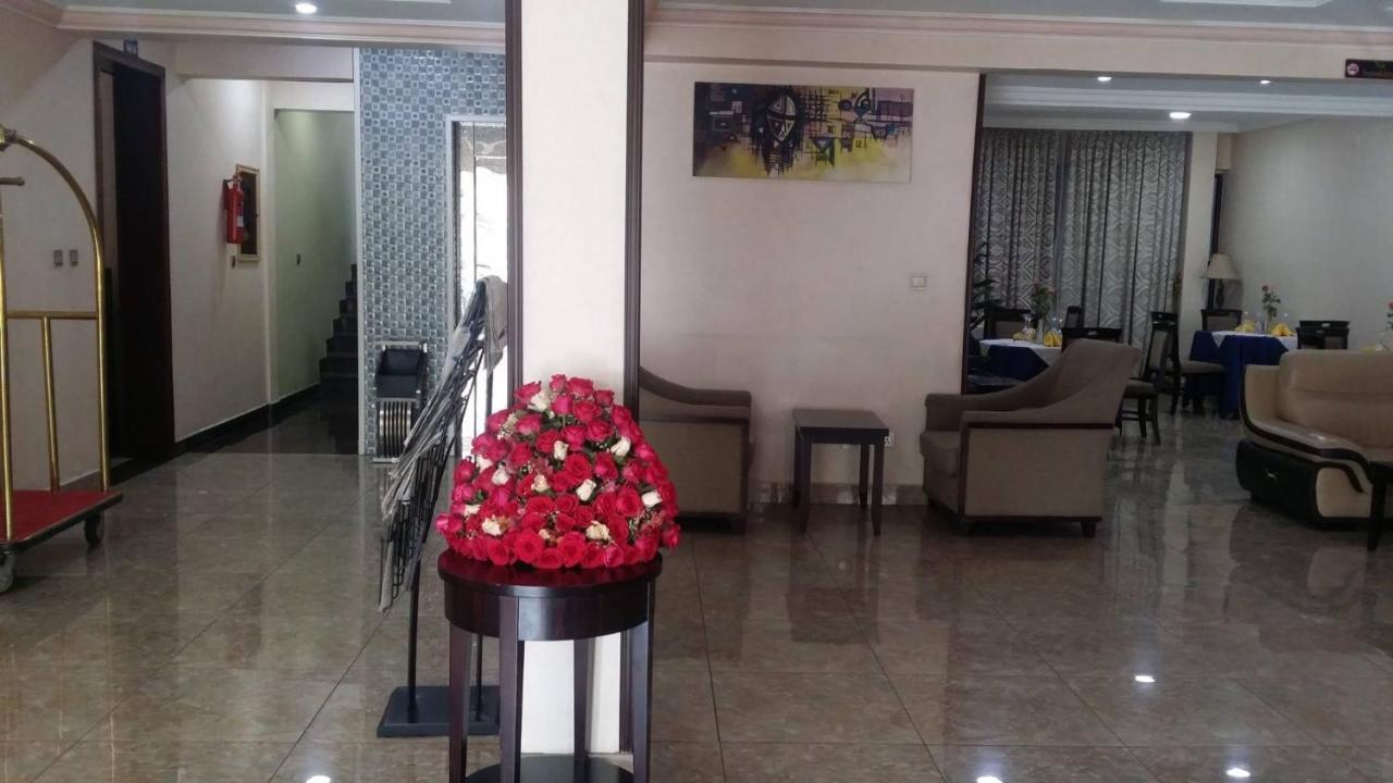 Southern Addis Hotel エクステリア 写真