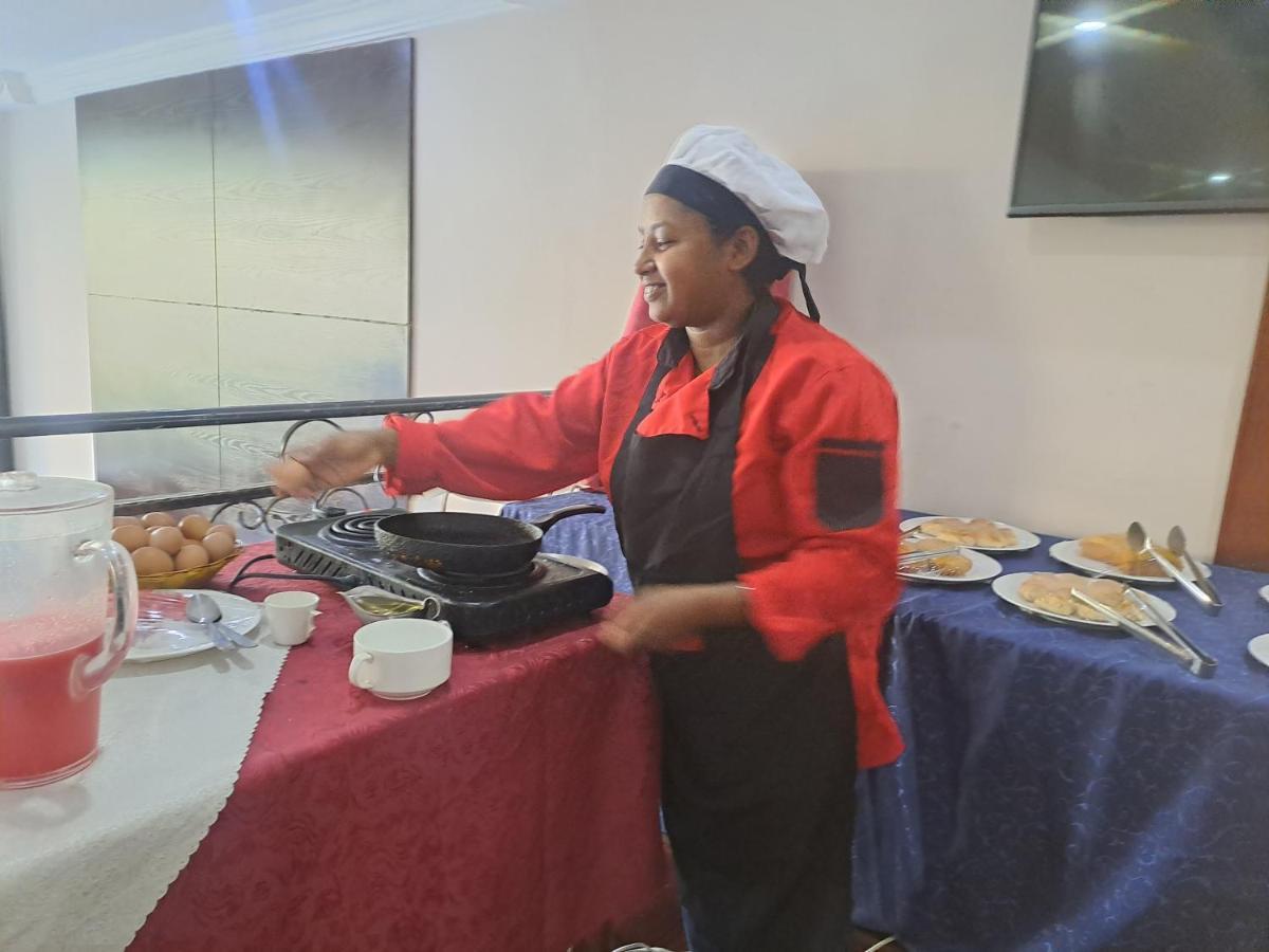 Southern Addis Hotel エクステリア 写真